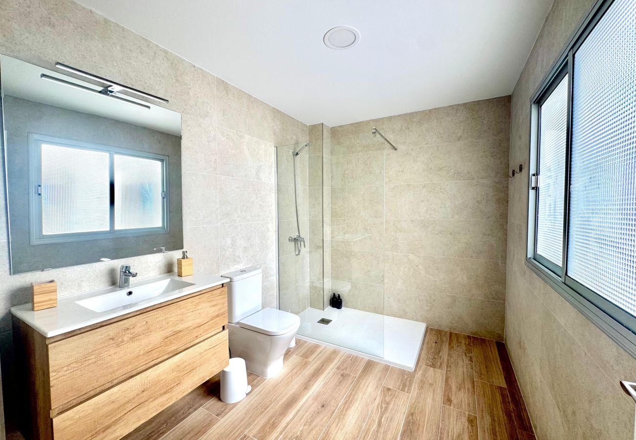 Apartamento en Las Palmas de Gran Canaria - City Beach Las Canteras, 2BR Superior