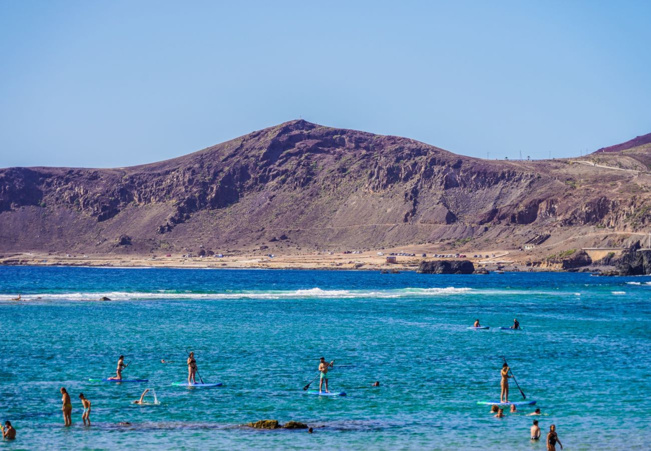Apartamento en Las Palmas de Gran Canaria - Loft de lujo en primera linea de playa con piscina