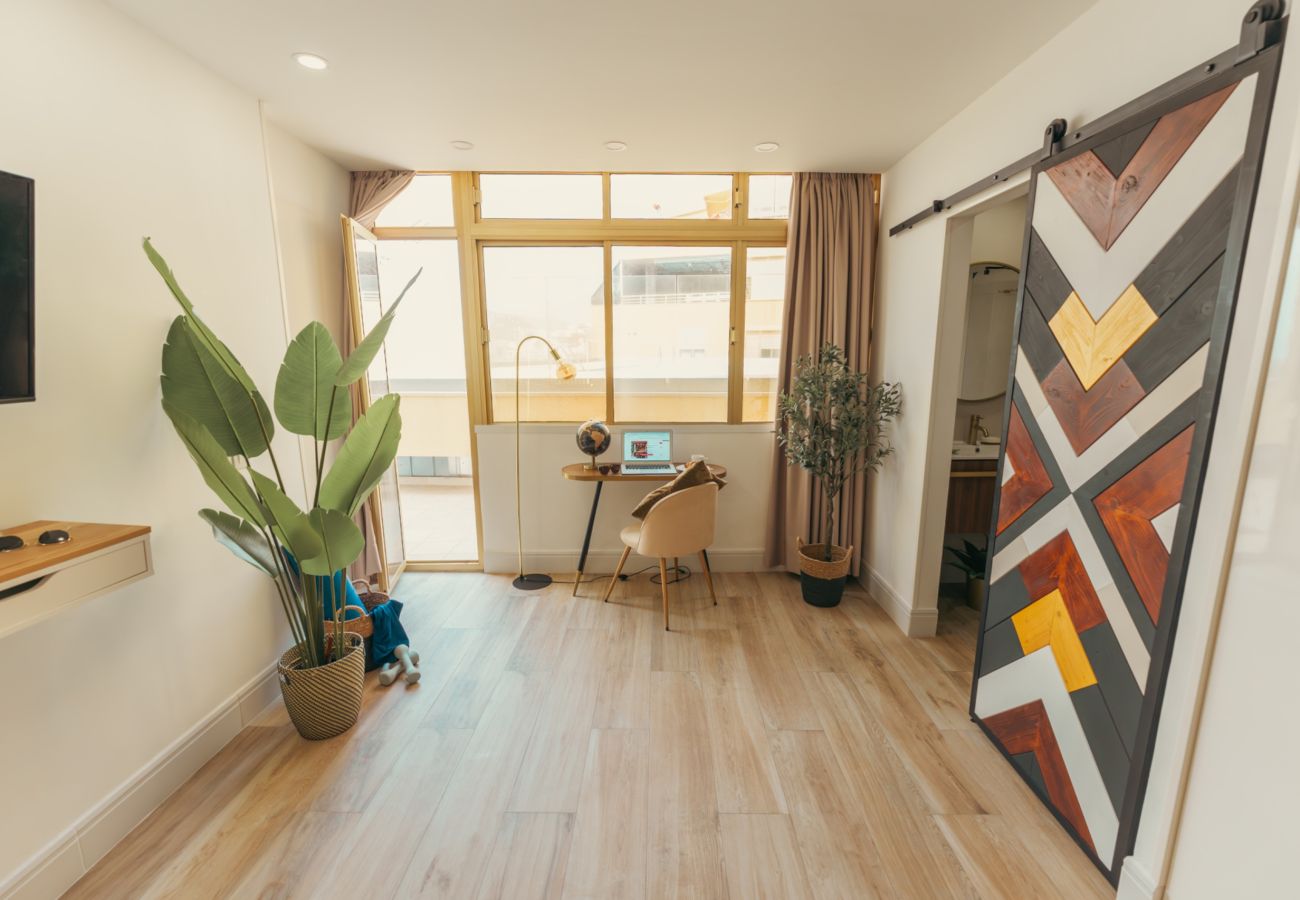 Apartamento en Las Palmas de Gran Canaria - Loft de lujo en primera linea de playa con piscina