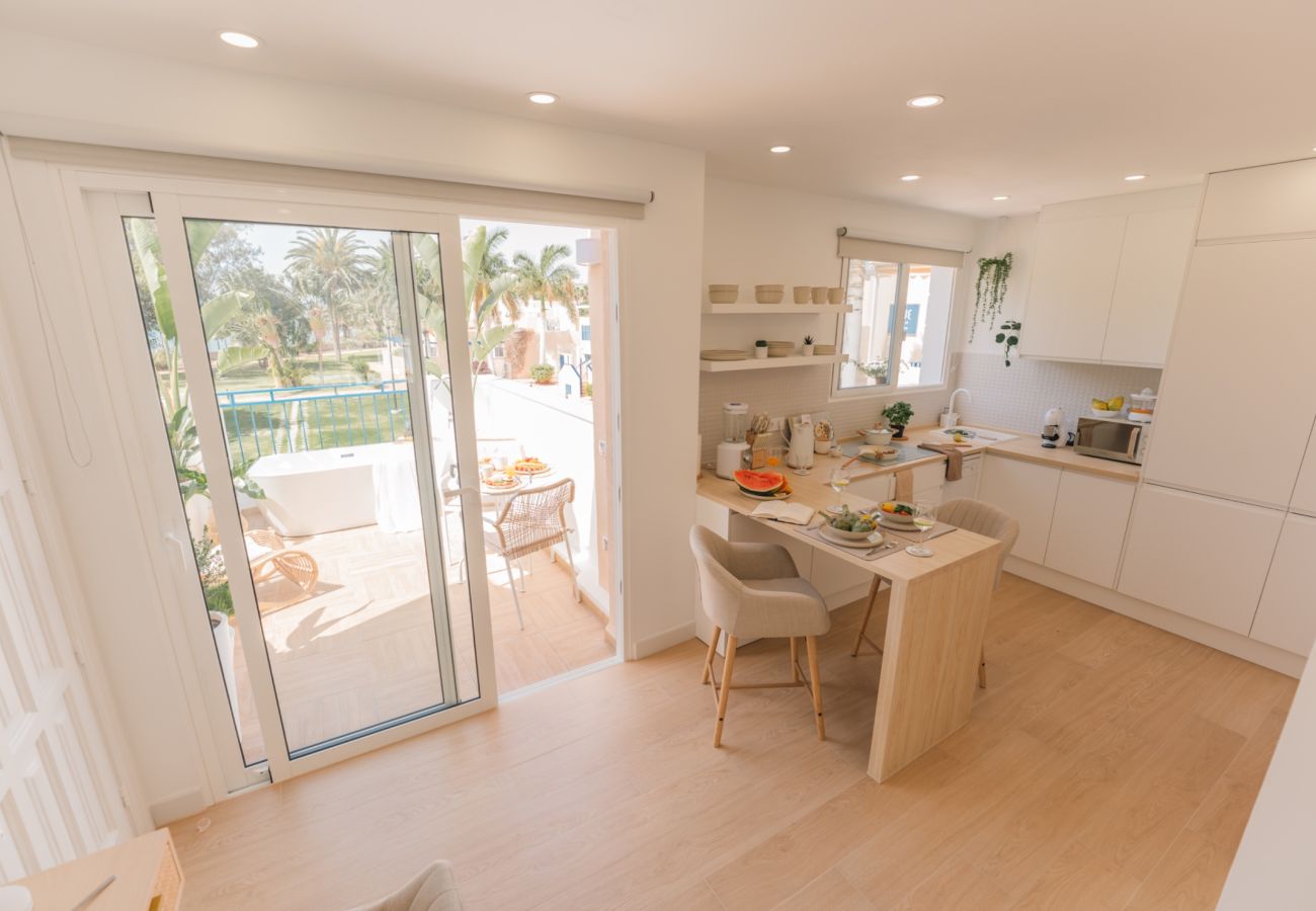Apartamento en Bahia Feliz - Lujo en primera linea de Mar con Piscina