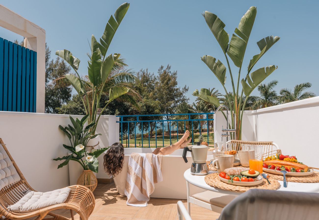 Apartamento en Bahia Feliz - Lujo en primera linea de Mar con Piscina