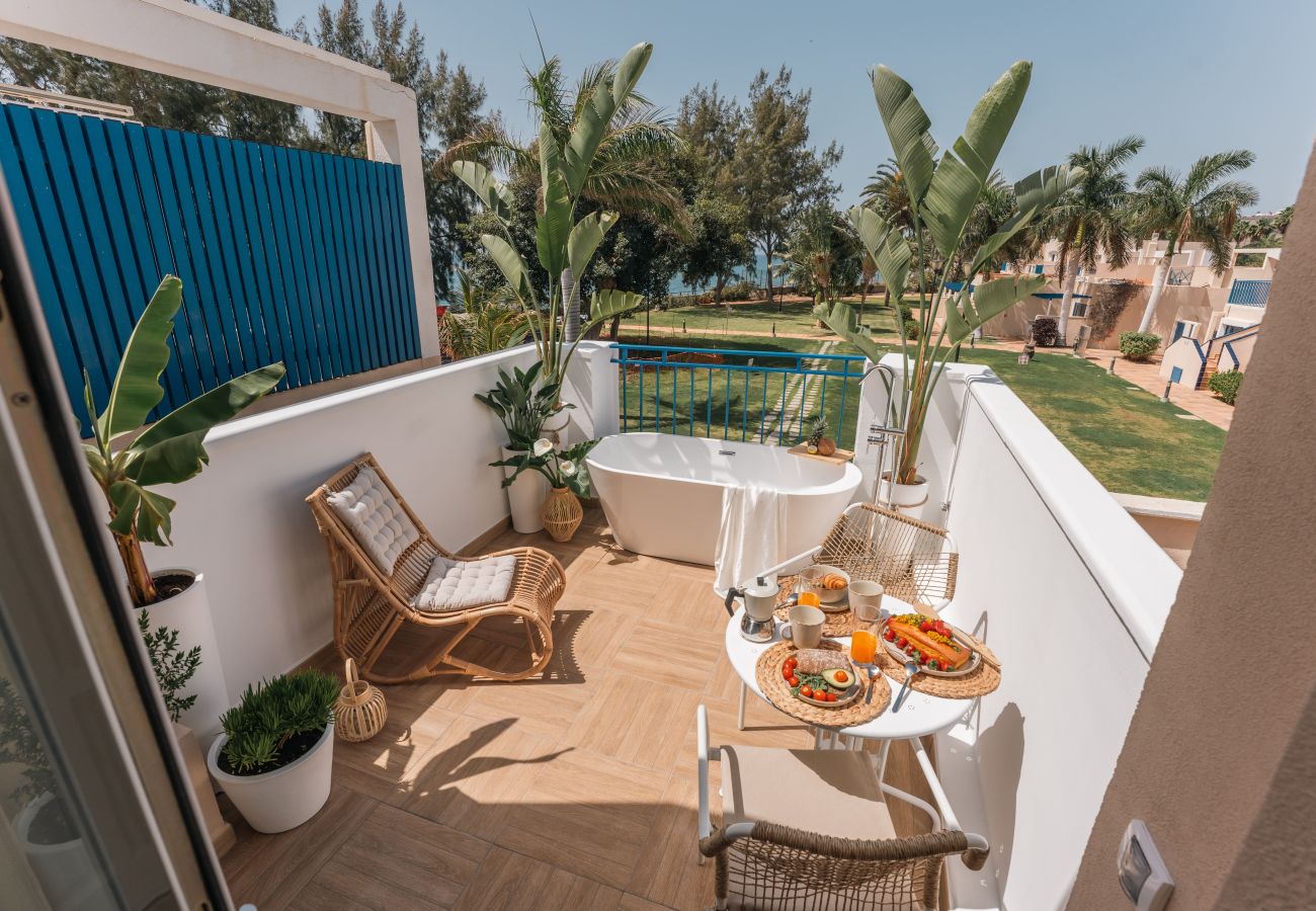 Apartamento en Bahia Feliz - Lujo en primera linea de Mar con Piscina