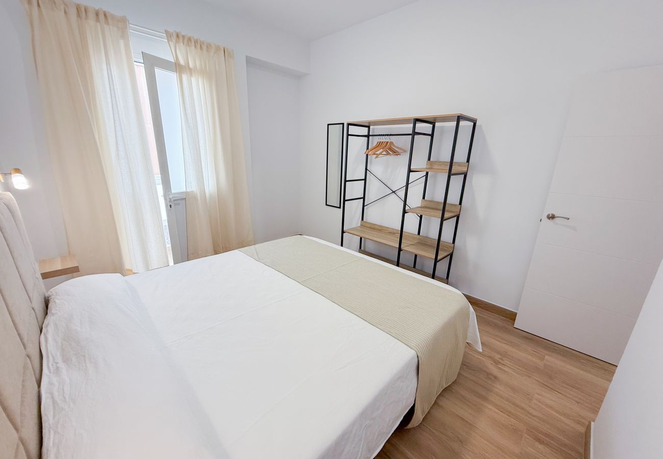 Ferienwohnung in Las Palmas de Gran Canaria - City Beach Las Canteras, 2BR Superior