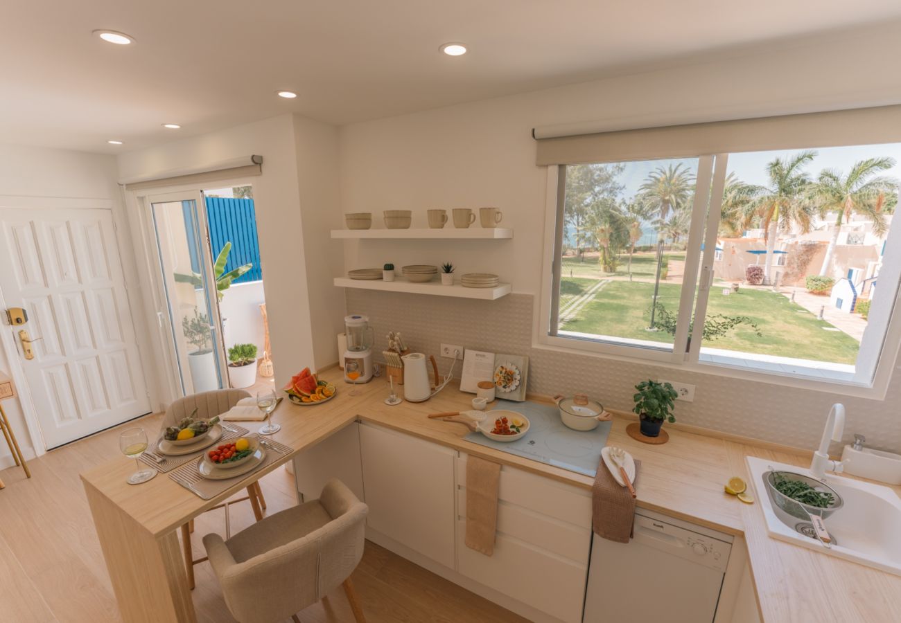 Ferienwohnung in Bahia Feliz - Lujo en primera linea de Mar con Piscina
