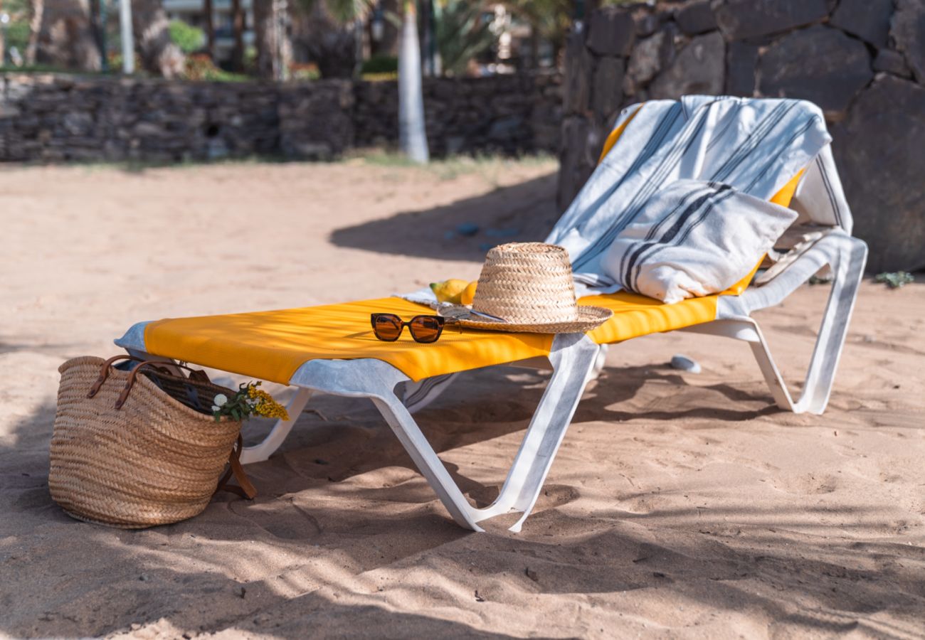 Ferienwohnung in Bahia Feliz - Lujo en primera linea de Mar con Piscina