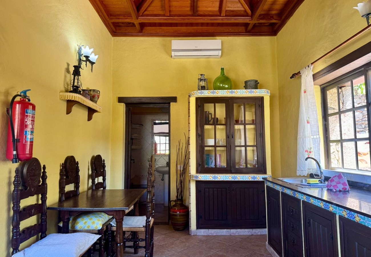 Cottage in San Bartolomé de Tirajana - Casa Rural Las Colmenas