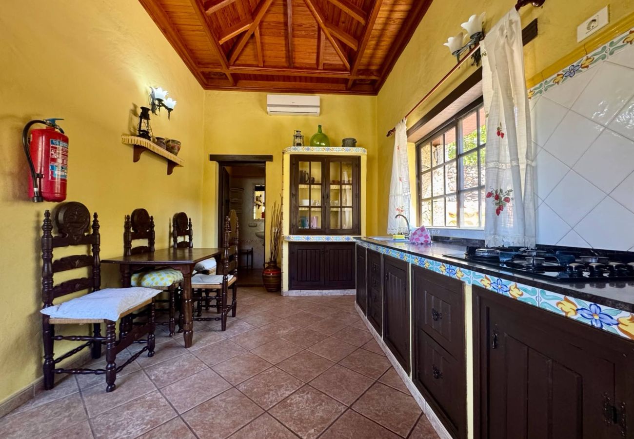 Cottage in San Bartolomé de Tirajana - Casa Rural Las Colmenas